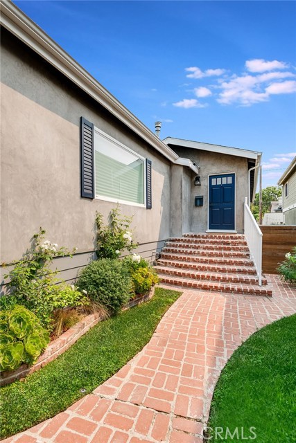 3528 Maple Avenue, Manhattan Beach, California 90266, 3 Bedrooms Bedrooms, ,2 BathroomsBathrooms,Residential,Sold,Maple,SB20187420