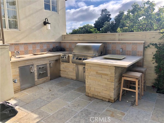 505 17th Street, Manhattan Beach, California 90266, 2 Bedrooms Bedrooms, ,2 BathroomsBathrooms,Residential,Sold,17th,SB19222936