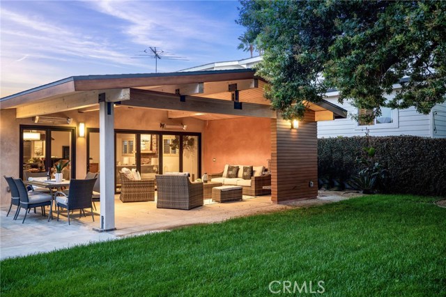 1421 17th Street, Manhattan Beach, California 90266, 3 Bedrooms Bedrooms, ,1 BathroomBathrooms,Residential,Sold,17th,SB20170029