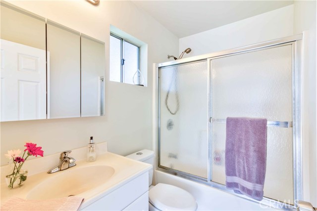 2409 Burritt Avenue, Redondo Beach, California 90278, 3 Bedrooms Bedrooms, ,1 BathroomBathrooms,Residential,Sold,Burritt,SB19085183