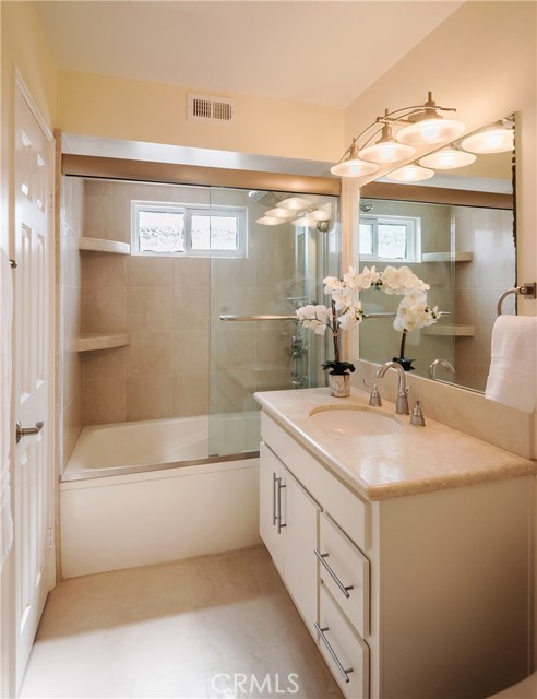 4021 Crest Drive, Manhattan Beach, California 90266, 2 Bedrooms Bedrooms, ,2 BathroomsBathrooms,Residential,Sold,Crest,SB20222826