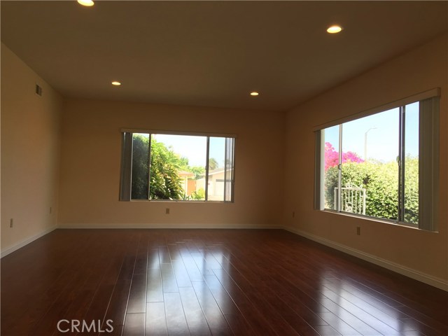 1506 21st Street, Manhattan Beach, California 90266, 3 Bedrooms Bedrooms, ,1 BathroomBathrooms,Residential,Sold,21st,SB18192374