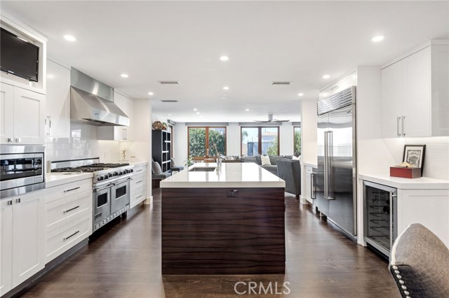 716 Manhattan Avenue, Manhattan Beach, California 90266, 3 Bedrooms Bedrooms, ,3 BathroomsBathrooms,Residential,Sold,Manhattan,SB20229192