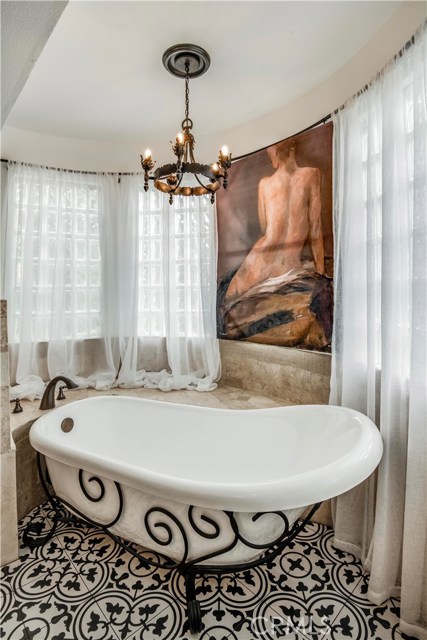 1151 Lynngrove Drive, Manhattan Beach, California 90266, 5 Bedrooms Bedrooms, ,3 BathroomsBathrooms,Residential,Sold,Lynngrove,SB20087988