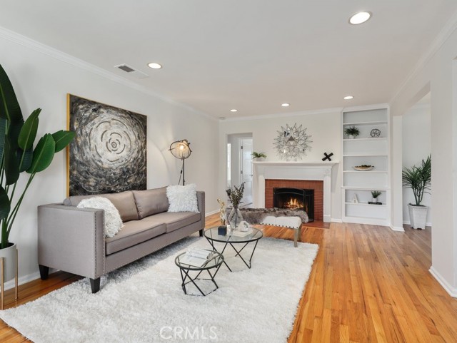 2 Bed Home for Sale in Sherman Oaks, California