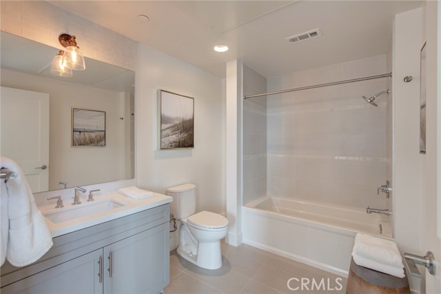 1920 Pacific Coast Highway, Redondo Beach, California 90277, 1 Bedroom Bedrooms, ,1 BathroomBathrooms,Residential,Sold,Pacific Coast Highway,OC20103454