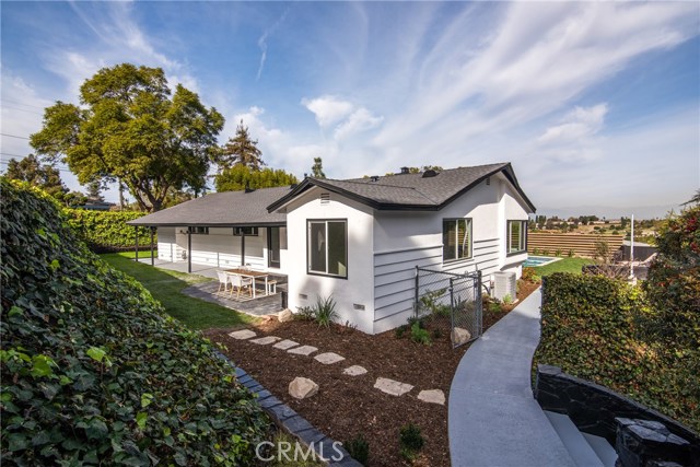 2 Gaucho Drive, Rolling Hills Estates, California 90274, 4 Bedrooms Bedrooms, ,2 BathroomsBathrooms,Residential,Sold,Gaucho,SB21008420