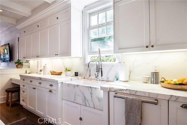 724 29th Street, Manhattan Beach, California 90266, 4 Bedrooms Bedrooms, ,3 BathroomsBathrooms,Residential,Sold,29th,SB19279046