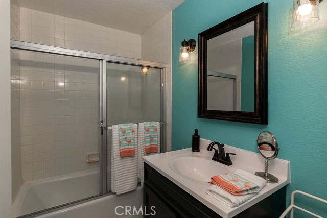 211 Lucia, Redondo Beach, California 90277, 3 Bedrooms Bedrooms, ,2 BathroomsBathrooms,Residential,Sold,Lucia,PV20000457