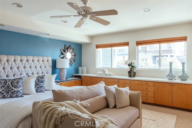 229 24th Street, Hermosa Beach, California 90254, 4 Bedrooms Bedrooms, ,3 BathroomsBathrooms,Residential,Sold,24th,DW17092631