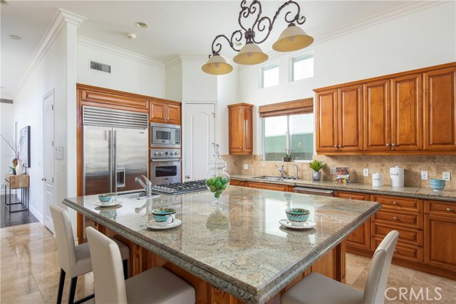 931 17th Street, Manhattan Beach, California 90266, 6 Bedrooms Bedrooms, ,4 BathroomsBathrooms,Residential,Sold,17th,SB19069902