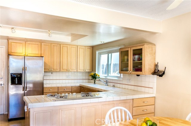5672 Sunmist Drive, Rancho Palos Verdes, California 90275, 4 Bedrooms Bedrooms, ,3 BathroomsBathrooms,Residential,Sold,Sunmist,SB17111402