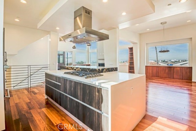 1014 Garnet Street, Redondo Beach, California 90277, 4 Bedrooms Bedrooms, ,3 BathroomsBathrooms,Residential,Sold,Garnet,OC17261734