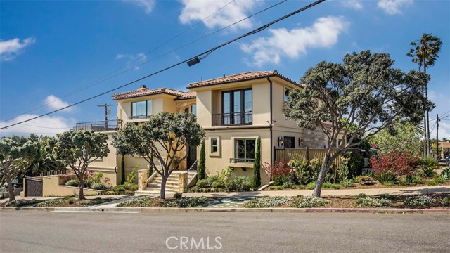 511 Ruby Street, Redondo Beach, California 90277, 5 Bedrooms Bedrooms, ,4 BathroomsBathrooms,Residential,Sold,Ruby,SB17159993