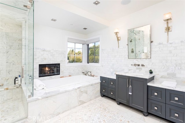 Luxurious master bathroom