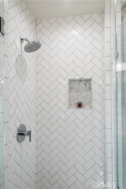 592 33rd Street, Manhattan Beach, California 90266, 3 Bedrooms Bedrooms, ,3 BathroomsBathrooms,Residential,Sold,33rd,SB19082655