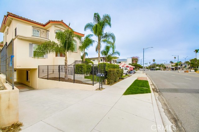 611 Pacific Coast, Redondo Beach, California 90277, 5 Bedrooms Bedrooms, ,4 BathroomsBathrooms,Residential,Sold,Pacific Coast,OC17213002