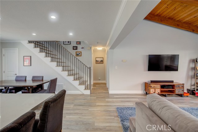 2014 Huntington Lane, Redondo Beach, California 90278, 6 Bedrooms Bedrooms, ,3 BathroomsBathrooms,Residential,Sold,Huntington,PV20087017