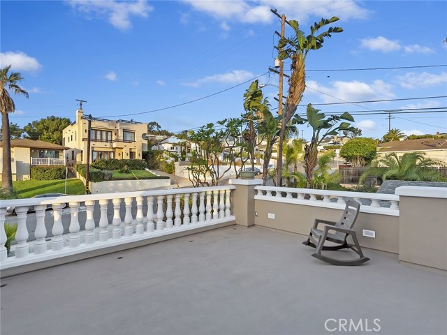 1032 Avenue A, Redondo Beach, California 90277, 5 Bedrooms Bedrooms, ,4 BathroomsBathrooms,Residential,Sold,Avenue A,PV20256766