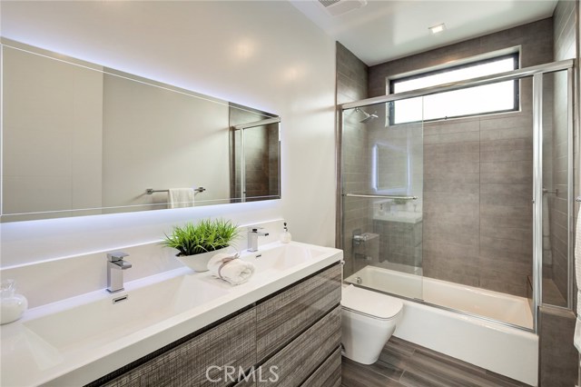 1909 Huntington Lane, Redondo Beach, California 90278, 4 Bedrooms Bedrooms, ,3 BathroomsBathrooms,Residential,Sold,Huntington,PV18234463
