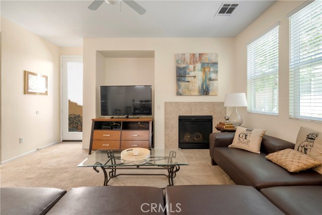 Detail Gallery Image 6 of 26 For 3387 Nimes Ln, Riverside,  CA 92503 - 4 Beds | 2/1 Baths