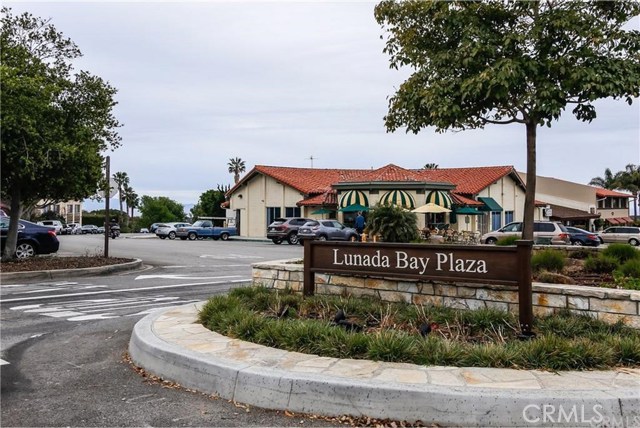 Lunada Bay Plaza shopping