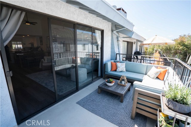 222 Irena Avenue, Redondo Beach, California 90277, 2 Bedrooms Bedrooms, ,2 BathroomsBathrooms,Residential,Sold,Irena,WS20097844