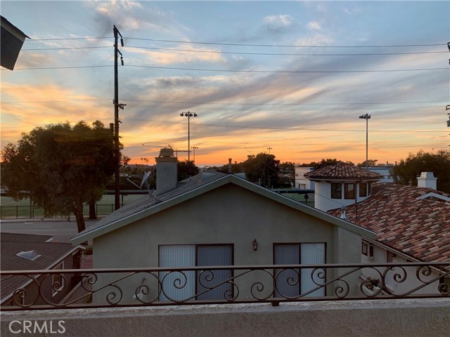 114 Prospect Avenue, Redondo Beach, California 90277, 3 Bedrooms Bedrooms, ,3 BathroomsBathrooms,Residential,Sold,Prospect,SB20182169