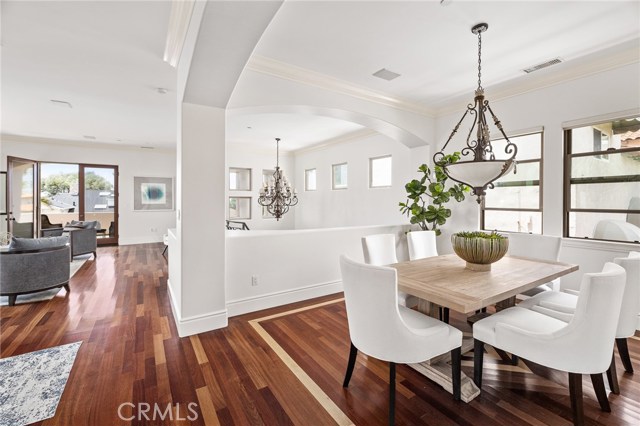 556 Helberta Avenue, Redondo Beach, California 90277, 4 Bedrooms Bedrooms, ,3 BathroomsBathrooms,Residential,Sold,Helberta,SB20115662