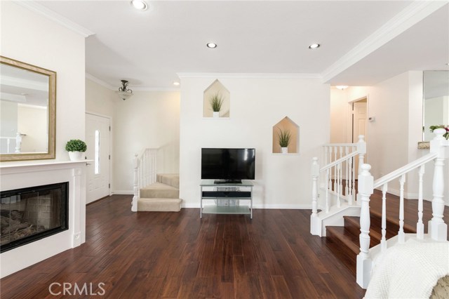 125 Lucia Avenue, Redondo Beach, California 90277, 3 Bedrooms Bedrooms, ,1 BathroomBathrooms,Residential,Sold,Lucia,SB20095543