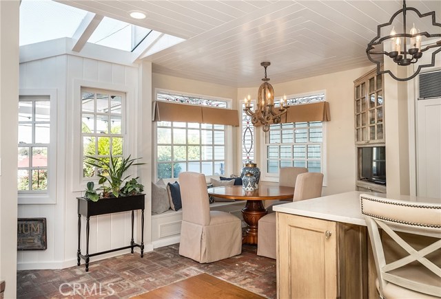 659 18th Street, Manhattan Beach, California 90266, 4 Bedrooms Bedrooms, ,3 BathroomsBathrooms,Residential,Sold,18th,SB19269469