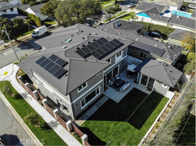 1900 Lynngrove Drive, Manhattan Beach, California 90266, 5 Bedrooms Bedrooms, ,2 BathroomsBathrooms,Residential,Sold,Lynngrove,SB19050815