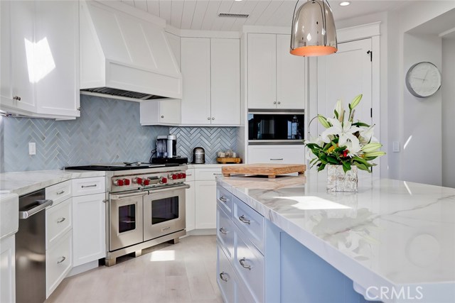 304 3rd Street, Manhattan Beach, California 90266, 4 Bedrooms Bedrooms, ,3 BathroomsBathrooms,Residential,Sold,3rd,SB19234721