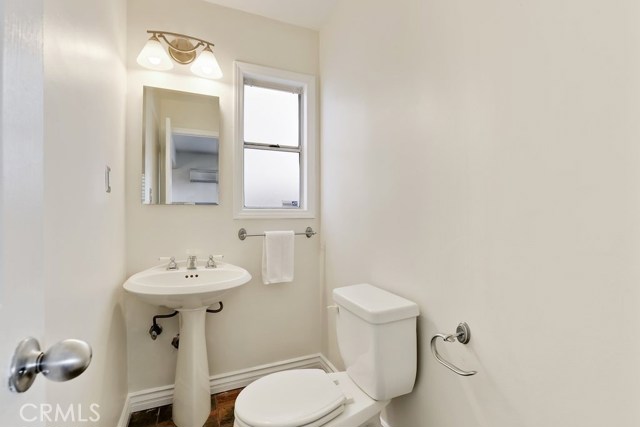 1703 Speyer Lane, Redondo Beach, California 90278, 3 Bedrooms Bedrooms, ,1 BathroomBathrooms,Residential,Sold,Speyer,SB20258559