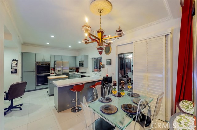 5 Bed Home for Sale in Hawthorne, California