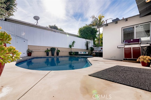 1156 9th Street, Hermosa Beach, California 90254, 3 Bedrooms Bedrooms, ,1 BathroomBathrooms,Residential,Sold,9th,SB20005266