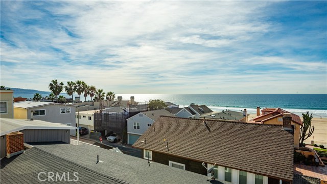 124 6th Street, Manhattan Beach, California 90266, 5 Bedrooms Bedrooms, ,6 BathroomsBathrooms,Residential,Sold,6th,SB20031166