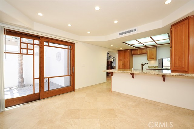 Kitchen Dining Area