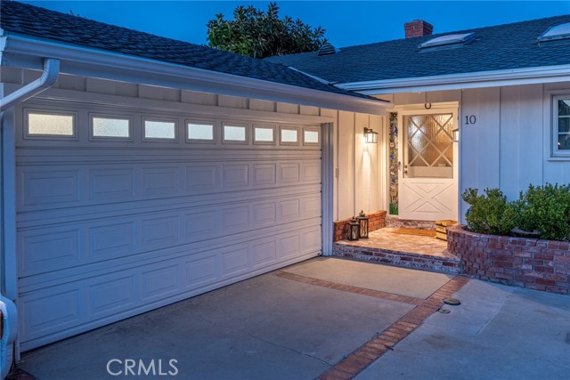 10 Sunnyfield Drive, Rolling Hills Estates, California 90274, 3 Bedrooms Bedrooms, ,2 BathroomsBathrooms,Residential,Sold,Sunnyfield,SB21066576