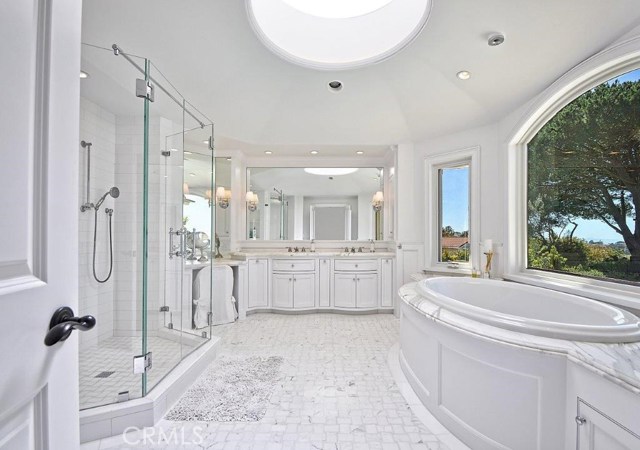 Beautiful Master Bathroom