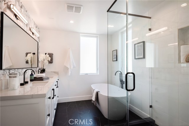 409 30th Street, Manhattan Beach, California 90266, 4 Bedrooms Bedrooms, ,2 BathroomsBathrooms,Residential,Sold,30th,SB20162447
