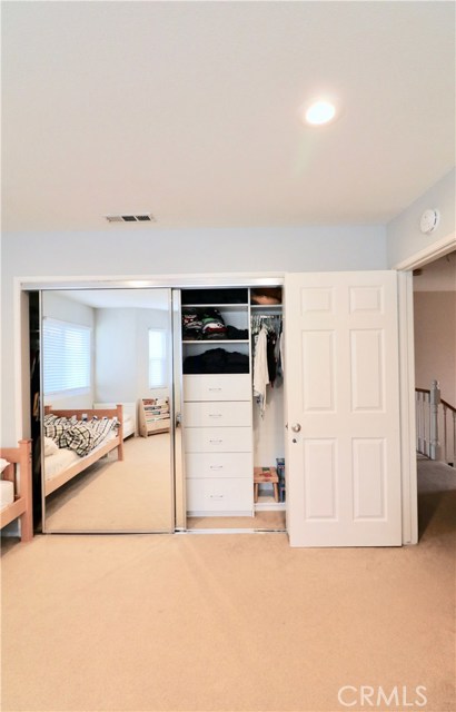 Closet built-in's