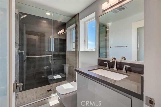 1809 Green Lane, Redondo Beach, California 90278, 5 Bedrooms Bedrooms, ,5 BathroomsBathrooms,Residential,Sold,Green,PV19214321