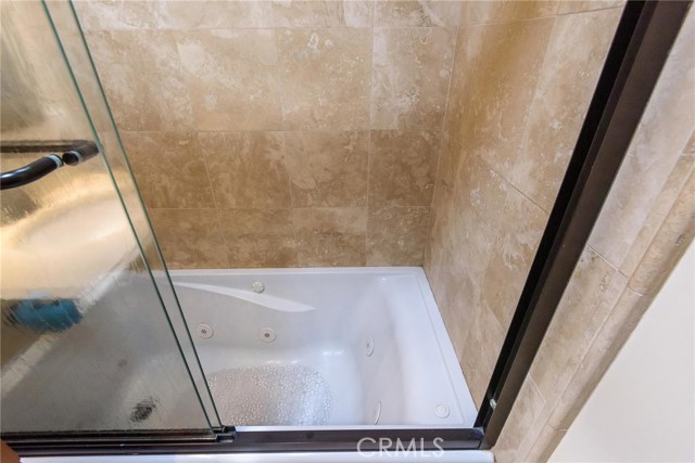 Jacuzzi tub:)