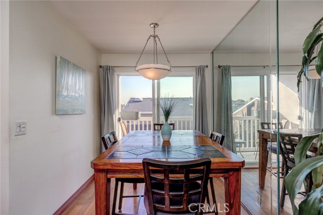 2411 Prospect Avenue, Hermosa Beach, California 90254, 2 Bedrooms Bedrooms, ,1 BathroomBathrooms,Residential,Sold,Prospect,PV21018922