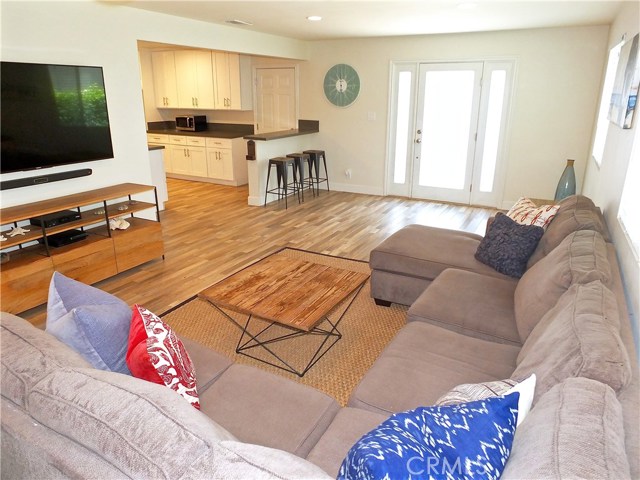 18316 Grevillea Avenue, Redondo Beach, California 90278, 3 Bedrooms Bedrooms, ,2 BathroomsBathrooms,Residential,Sold,Grevillea,PW20134406