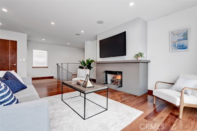 3215 Vista Drive, Manhattan Beach, California 90266, 3 Bedrooms Bedrooms, ,3 BathroomsBathrooms,Residential,Sold,Vista,SB20078547
