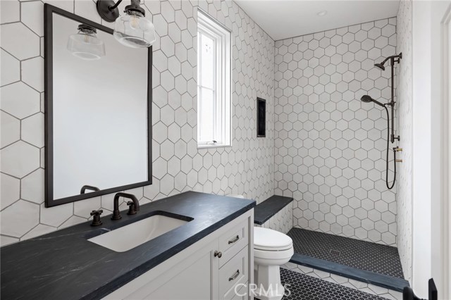 648 30th Street, Manhattan Beach, California 90266, 5 Bedrooms Bedrooms, ,5 BathroomsBathrooms,Residential,Sold,30th,SB20096083