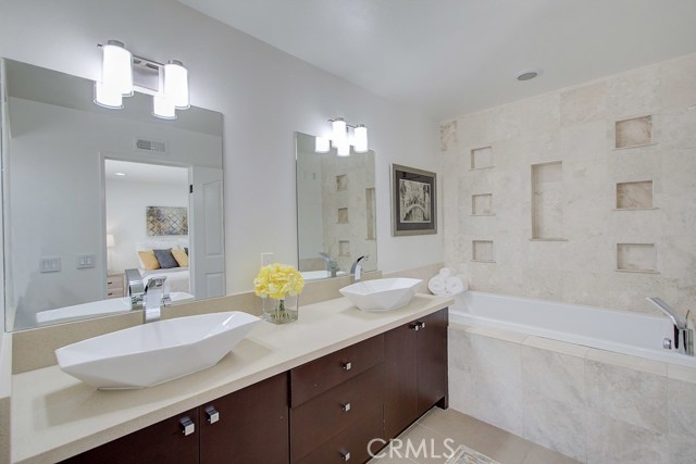 4072 Rousseau Lane, Palos Verdes Peninsula, California 90274, 4 Bedrooms Bedrooms, ,3 BathroomsBathrooms,Residential,Sold,Rousseau,SB19160649