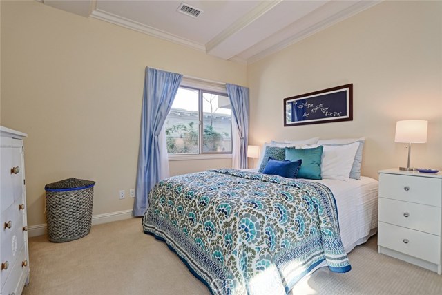 108 Helberta Avenue, Redondo Beach, California 90277, 3 Bedrooms Bedrooms, ,3 BathroomsBathrooms,Residential,Sold,Helberta,SB18053700